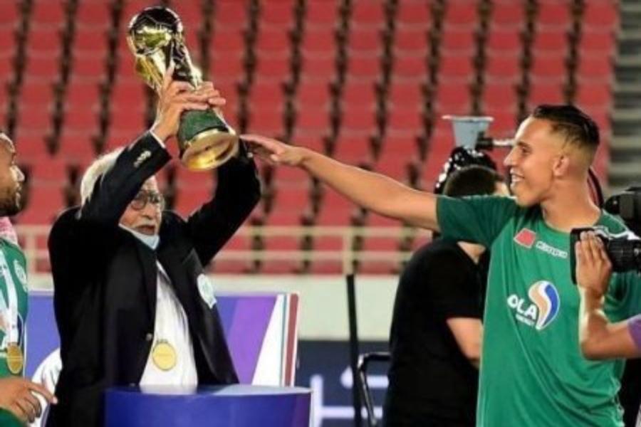 وفاة الحاج بوعري والد سفيان رحيمي بعد معاناة مع المرض