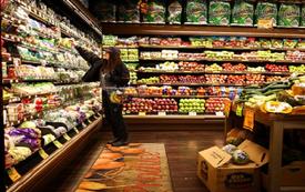 US consumer confidence falls to its lowest level since 2014  Country: United States