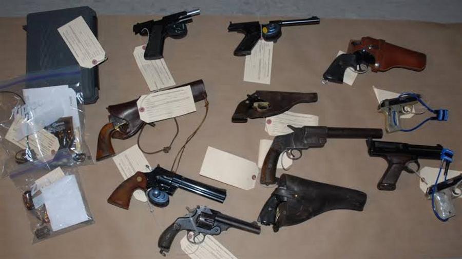 Canada : 833 armes à feu saisies aux frontières en 2025