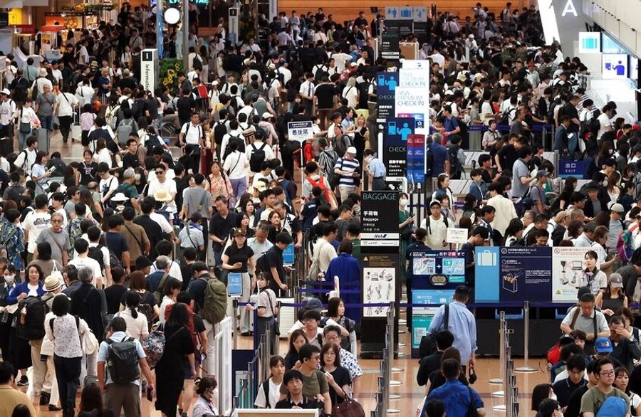 Tufão Dujuan interrompe viagens em Tóquio com mais de 520 voos cancelados