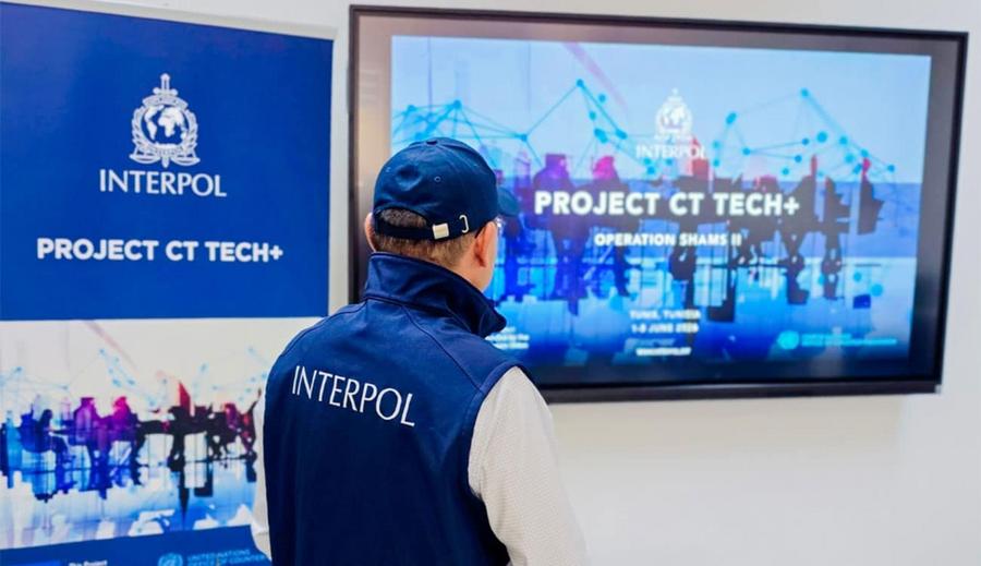 Interpol : l’intelligence artificielle permet d’identifier 126 terroristes présumés
