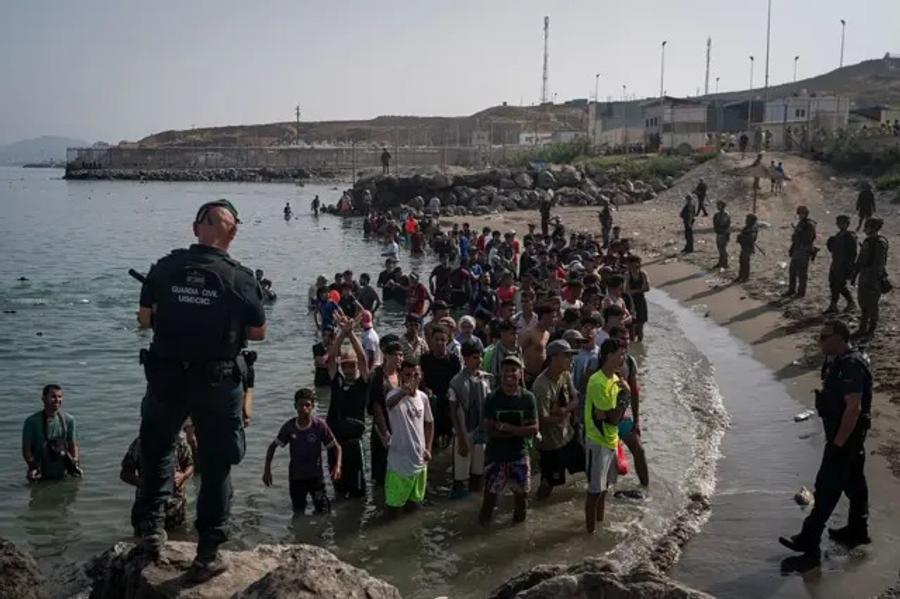 أزمة سبتة تفجر مواجهة جديدة بين سانشيز والمعارضة