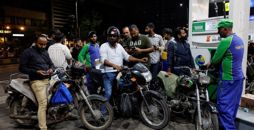 Pakistan : Islamabad renforce l’austérité face au choc énergétique du conflit du Golfe