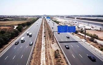 الطرق السيارة تكشف بالأرقام عن حركة قياسية خلال الصيف