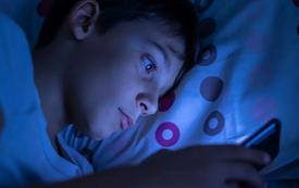 Moroccan children enter the digital world earlier as smartphone use and online risks rise
