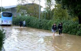 Intempéries en Catalogne : Barcelone frappée par de fortes inondations et de graves perturbations