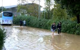 Intempéries en Catalogne : Barcelone frappée par de fortes inondations et de graves perturbations