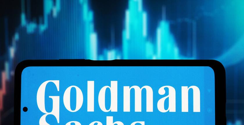 Goldman Sachs предупреждает, что цена на нефть может достичь 120 долларов, если атаки на морские перевозки на Ближнем Востоке усилятся