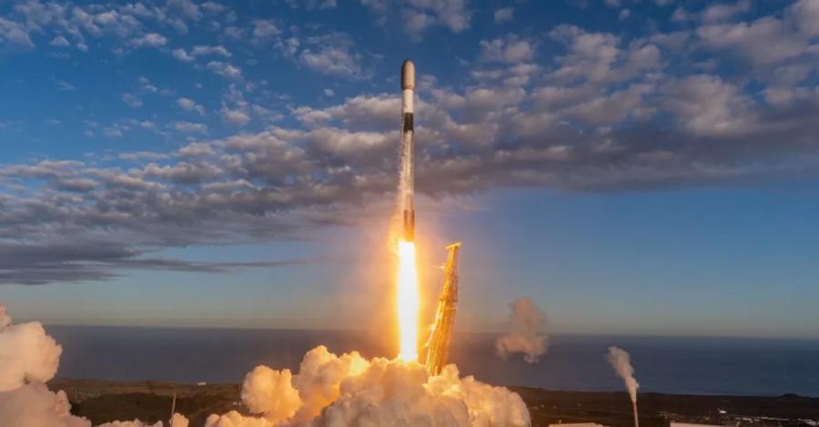 SpaceX launches 27 Starlink satellites into low Earth orbit