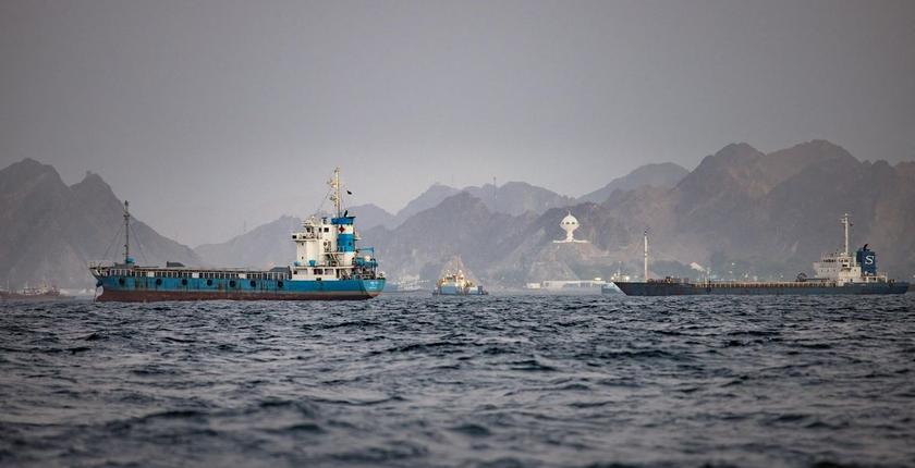 Iran-États-Unis : nouvelles frappes dans le Golfe, la tension monte autour du détroit d’Ormuz