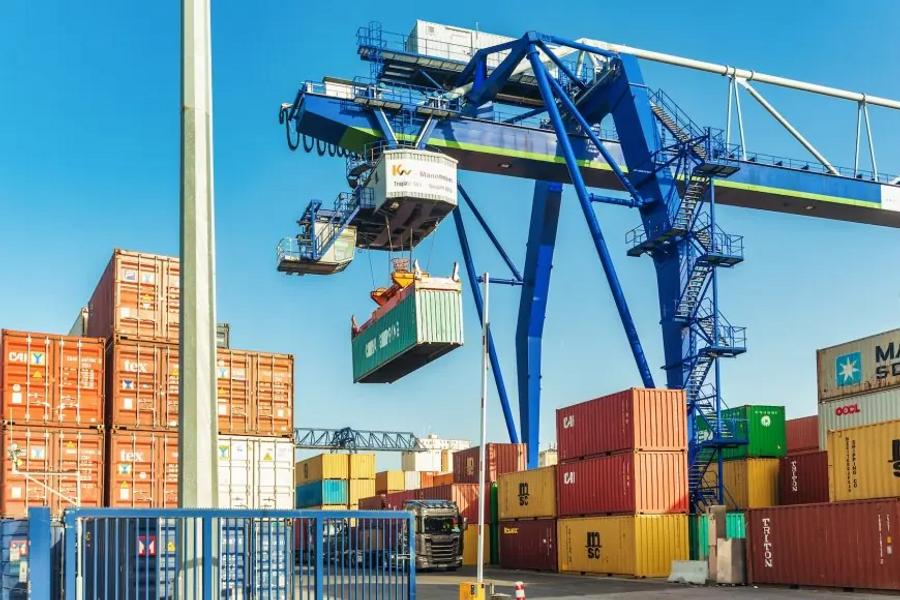 Mozambique : le déficit commercial plus que double au premier semestre 2026