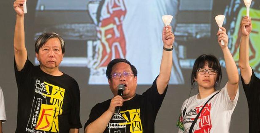 Hongkong : trois défenseurs de la mémoire de Tiananmen condamnés à de lourdes peines de prison