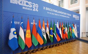 BRICS, küresel ekonomiyi şekillendiren büyüyen bir güç olarak ortaya çıkıyor