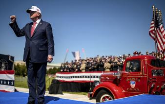 Trump warns Democrats would “destroy” the country if they regain power