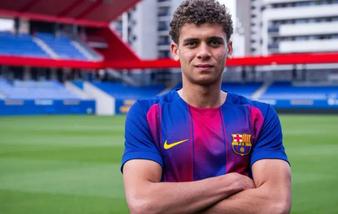 برشلونة يجدد عقد المصري حمزة عبد الكريم حتى 2030