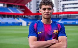 برشلونة يجدد عقد المصري حمزة عبد الكريم حتى 2030