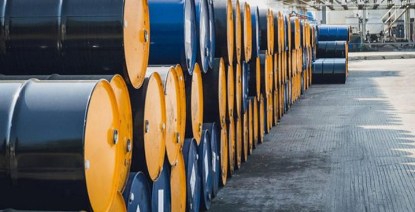 IEA, Orta Doğu krizi nedeniyle petrol talep tahminini düşürdü