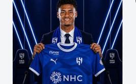 الهلال يعزز هجومه بالدولي الإنجليزي أولي واتكينز