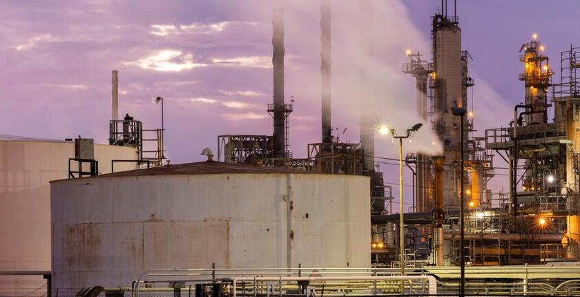 U.S. strategic oil reserve falls to its lowest level since 1982