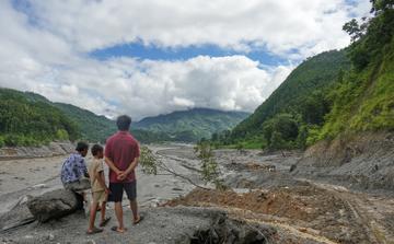 Nepal landslide disaster death toll rises to 1,056