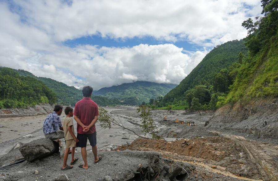 Nepal landslide disaster death toll rises to 1,056