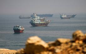 Iran: Oil Exports Stalled at Strait of Hormuz, Unprecedented Shock for Tehran's Finances