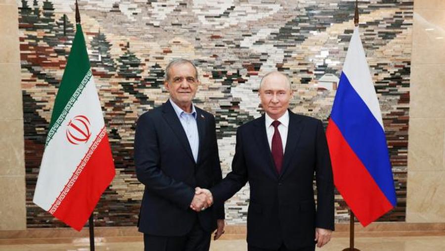 Iran-Russie : Massoud Pezeshkian remercie Vladimir Poutine pour le soutien de Moscou