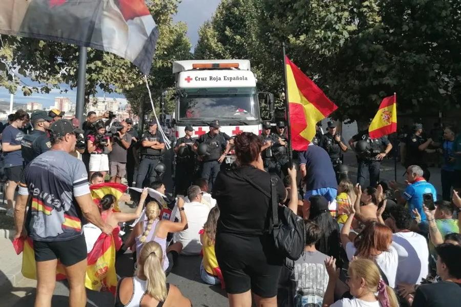 احتجاجات جديدة في سبتة بسبب موجة الهجرة