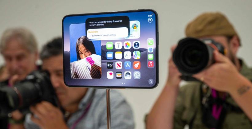Samsung affronta una concorrenza più agguerrita nei telefoni pieghevoli con l'ingresso di Apple nel mercato