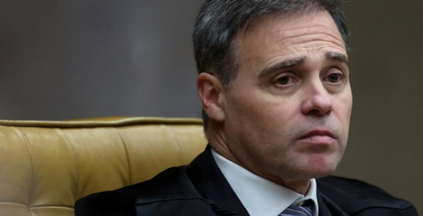 Brésil : André Mendonça, le juge évangélique qui s’impose dans la campagne présidentielle