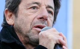 Patrick Bruel porte plainte après la diffusion de procès-verbaux de son audition dans Paris Match