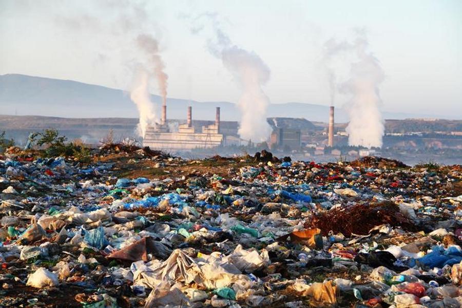 Kénitra landfill fire exposes mounting pressure on Ouled Berjal waste site