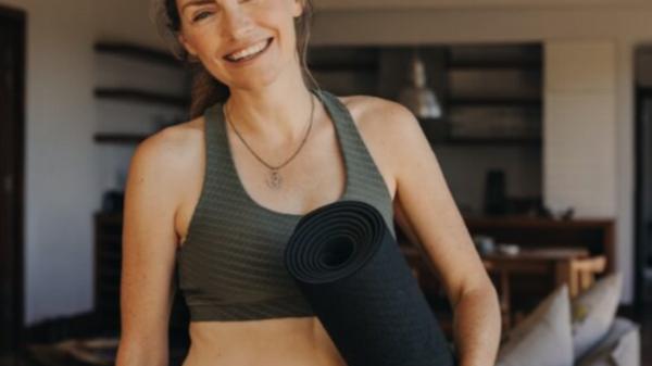 Ménopause : pourquoi la graisse abdominale s’installe et comment agir après 50 ans