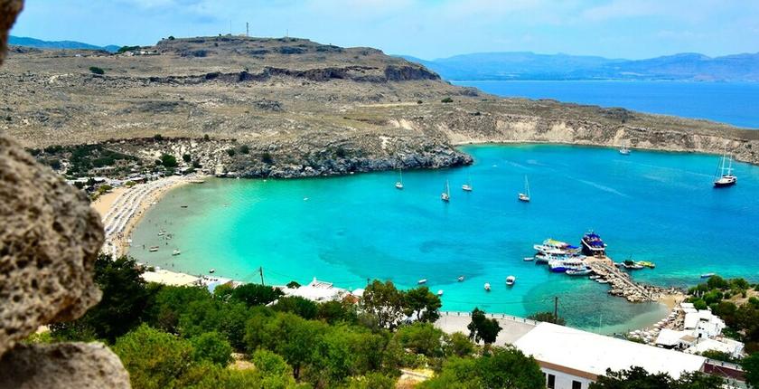 Grecia ofrece incentivos financieros para mantener a los trabajadores en la remota Kastellorizo
