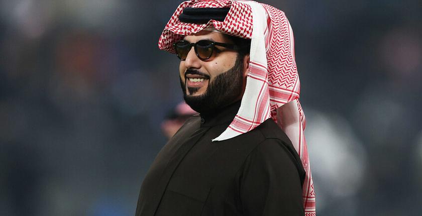 Turki Alalshikh si conferma figura più influente della boxe per il terzo anno consecutivo