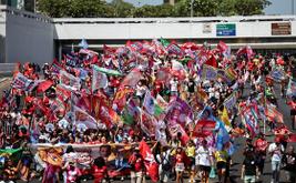 Brésil : des milliers de personnes descendent dans la rue pour soutenir Lula