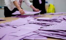 Far-right AfD gains ground in Lower Saxony as major parties lose support