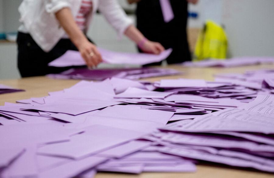ה-AfD הימנית קיצונית רושמת עלייה בנמברג בזמן שהמפלגות הגדולות מאבדות תמיכה