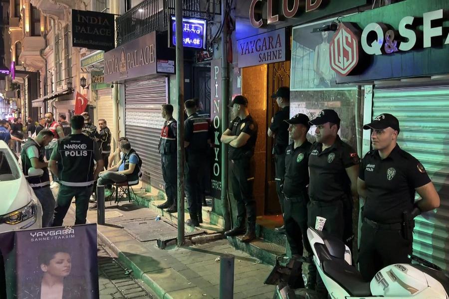 Turquie : vaste opération anti-LGBT+ avec des dizaines d’arrestations