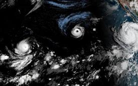 Three Hurricanes Simultaneously in the Pacific: El Niño Triggers an Exceptional Weather Situation
