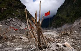 Crue meurtrière dans l’Himalaya : le bilan s’alourdit au Tibet, des centaines de personnes toujours portées disparues