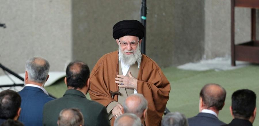 Tensions Iran–États-Unis : Téhéran menace de riposte en cas d’intervention américaine