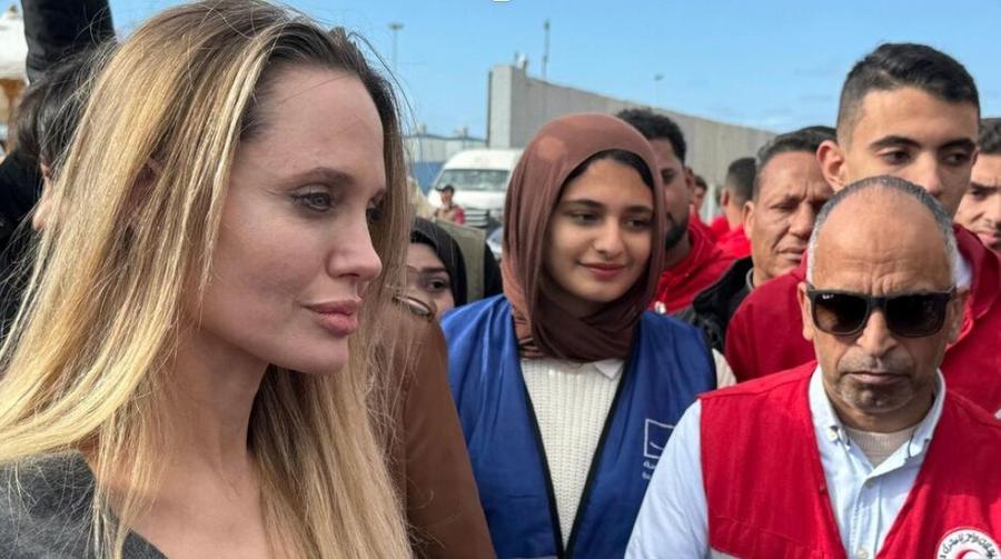 Gaza : Angelina Jolie au poste-frontière de Rafah pour soutenir les civils palestiniens