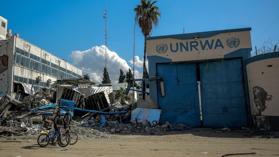 Israël démolit le siège de l’UNRWA à Jérusalem-Est, tensions diplomatiques accrues