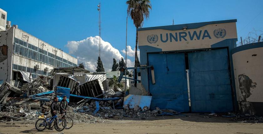 Israël démolit le siège de l’UNRWA à Jérusalem-Est, tensions diplomatiques accrues