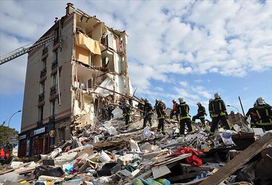 Apartment collapse in Paris leaves 20 injured, one in critical condition