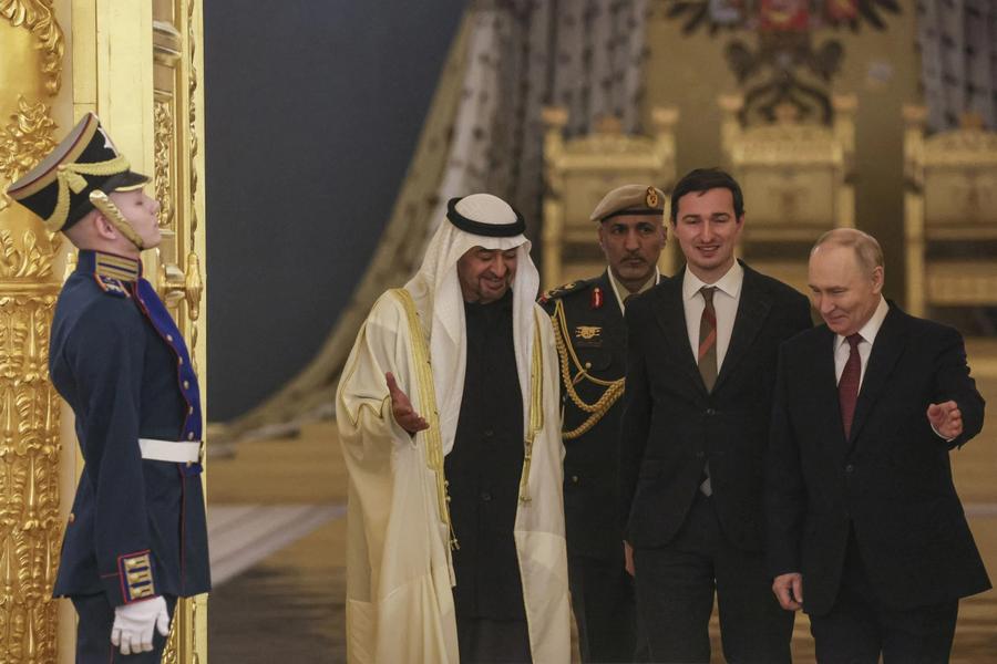 Ukraine : Vladimir Poutine reçoit Mohammed ben Zayed à Moscou, au cœur d’une séquence diplomatique décisive