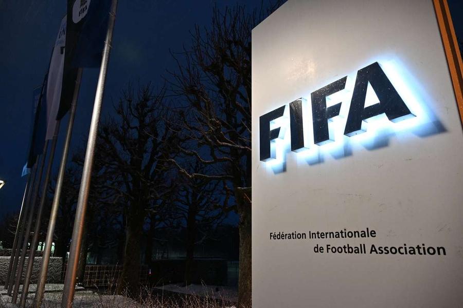 Marché des transferts 2025 : la FIFA annonce une année record à plus de ...