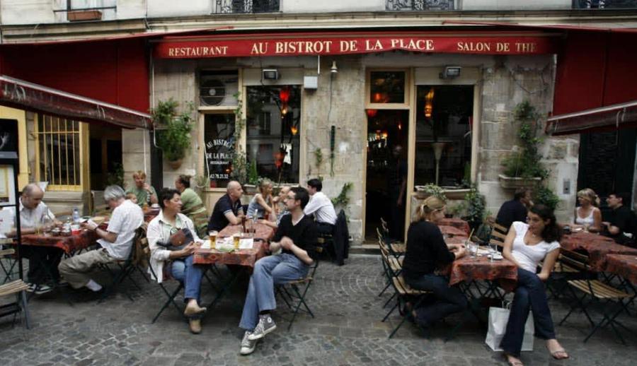 Macron advocates UNESCO status for French bistros and cafés