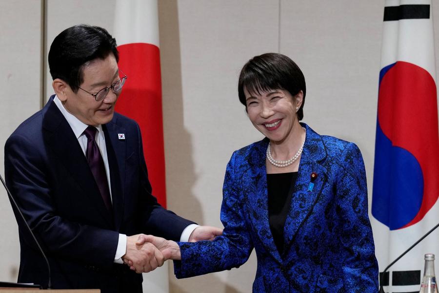 Japan and South Korea strengthen ties amid growing pressure from China